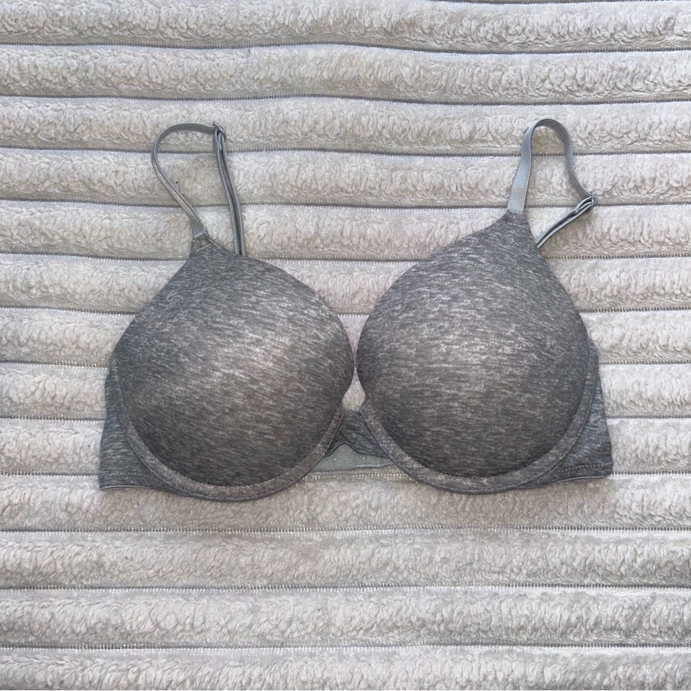 Victoria’s Secret PINK Wear Everywhere Push Up Bra 34C